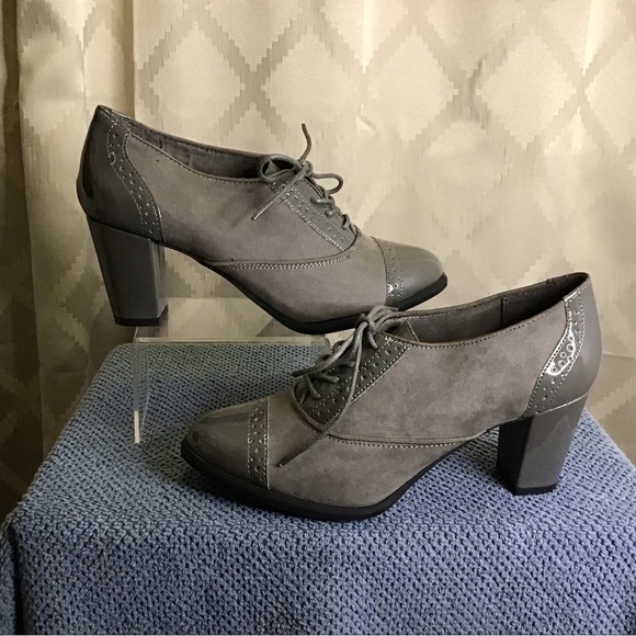 Karen Scott Kara Cap Toe Oxford Pumps - Picture 4 of 12